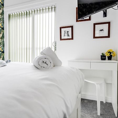 Buxton Apartment - 1 Bed, Free Parking, Wi-Fi Hazel Grove 외부 사진