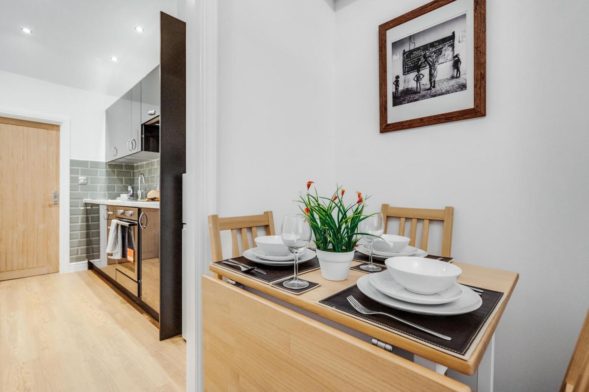 Buxton Apartment - 1 Bed, Free Parking, Wi-Fi Hazel Grove 외부 사진